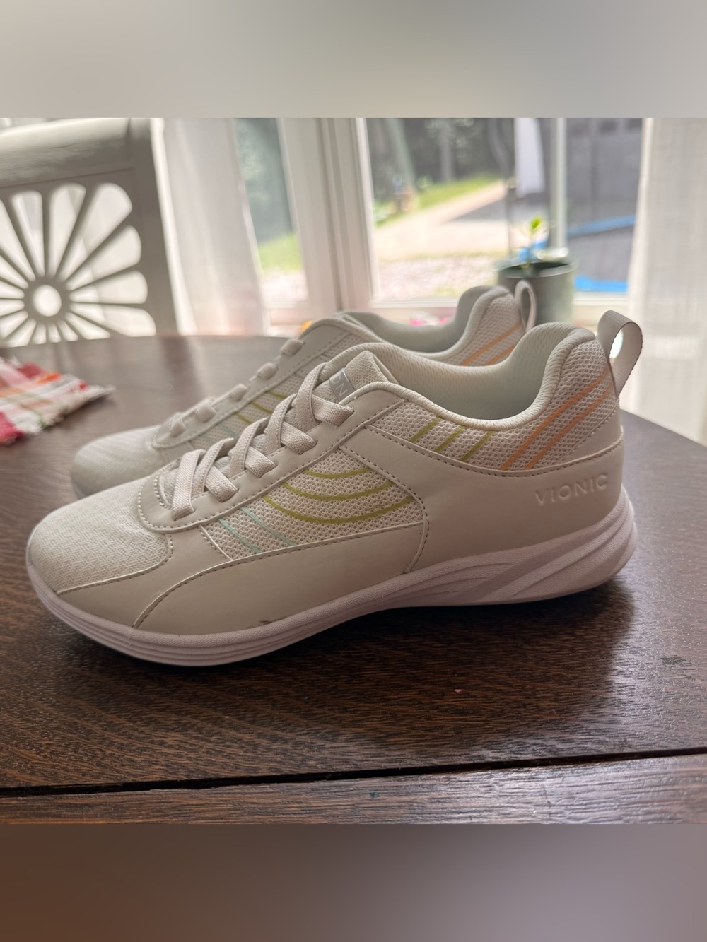 Vionic Women’s Walking Sneakers - NWOT Size 6.5